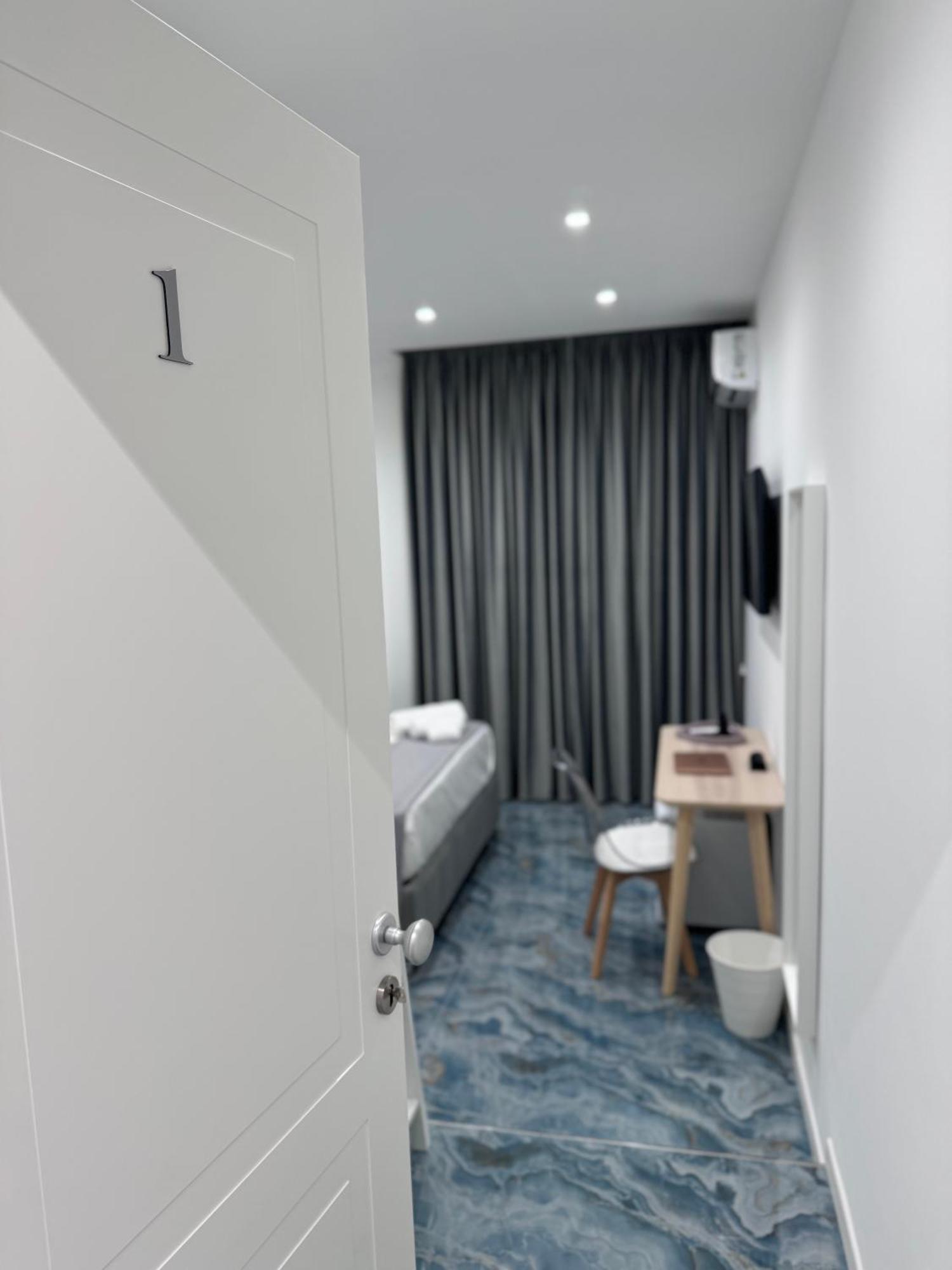 Fp Suite Naples Luaran gambar