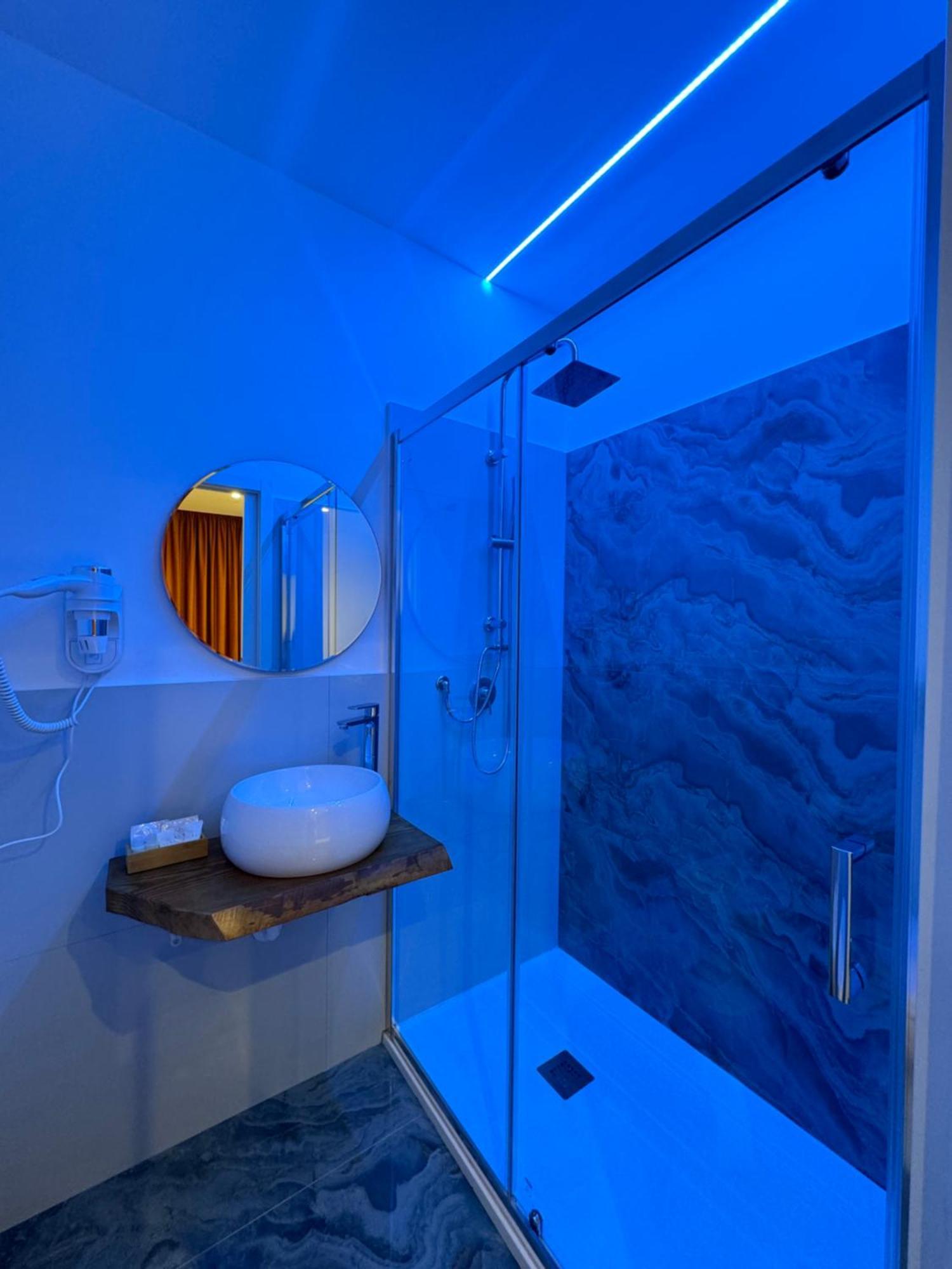 Fp Suite Naples Luaran gambar