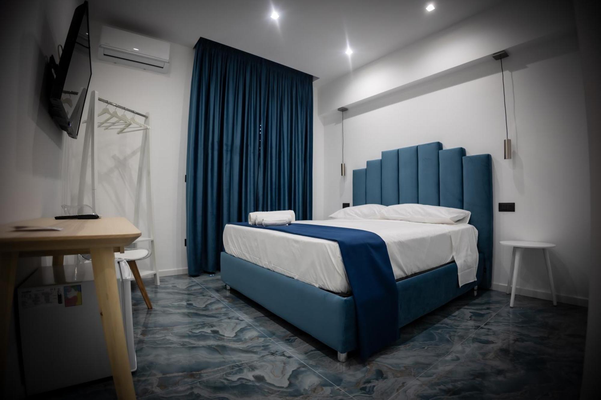 Fp Suite Naples Luaran gambar